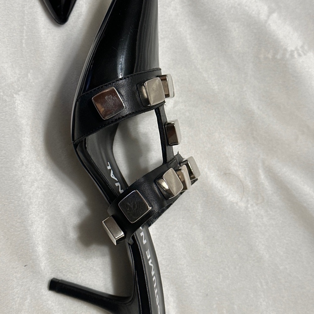 CoSTUME NATIONAL
Women's Black Studded Leather Point-toe Mules - Picture 9 of 11